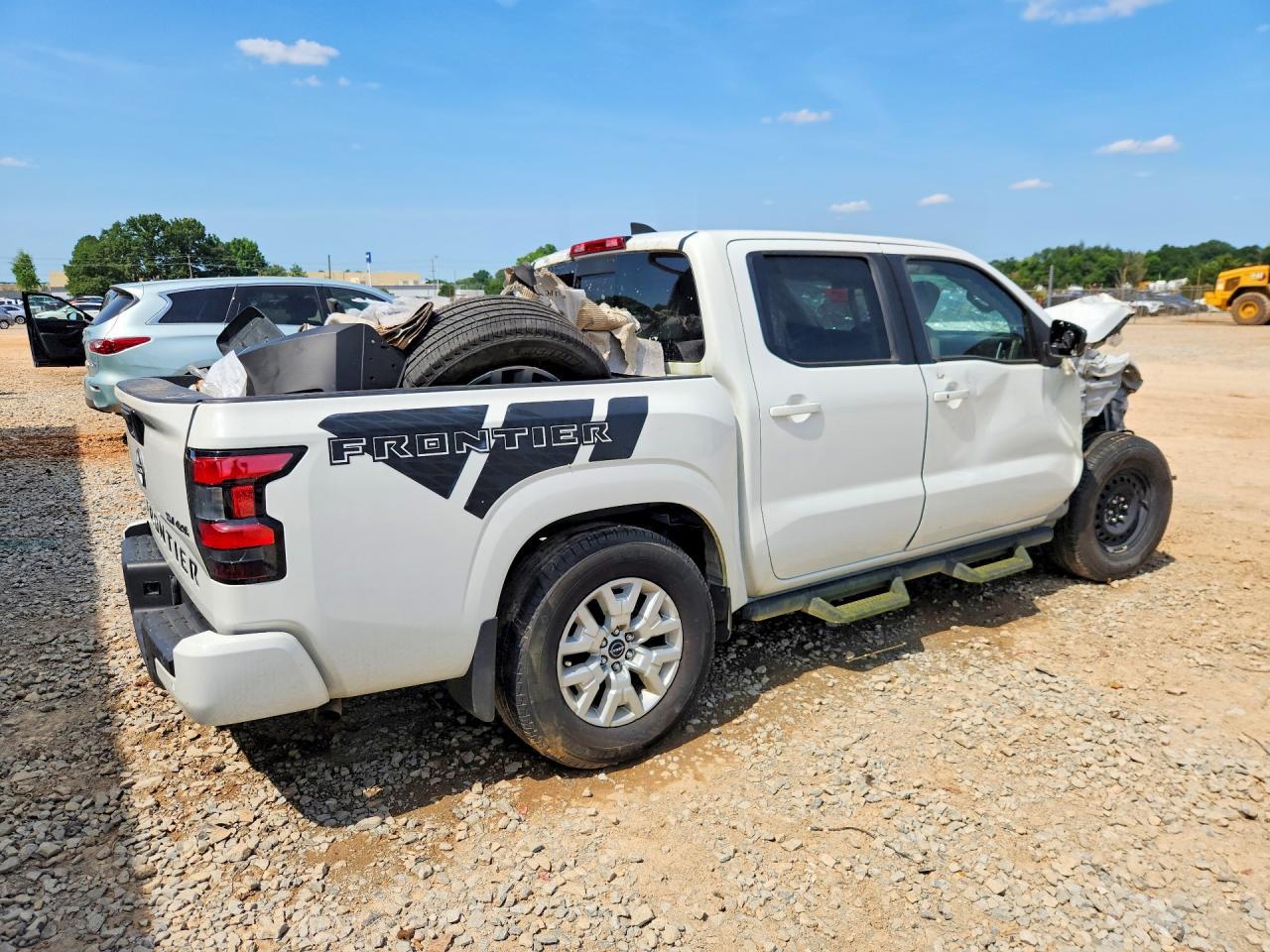 2022 Nissan Frontier Sv - Image 3