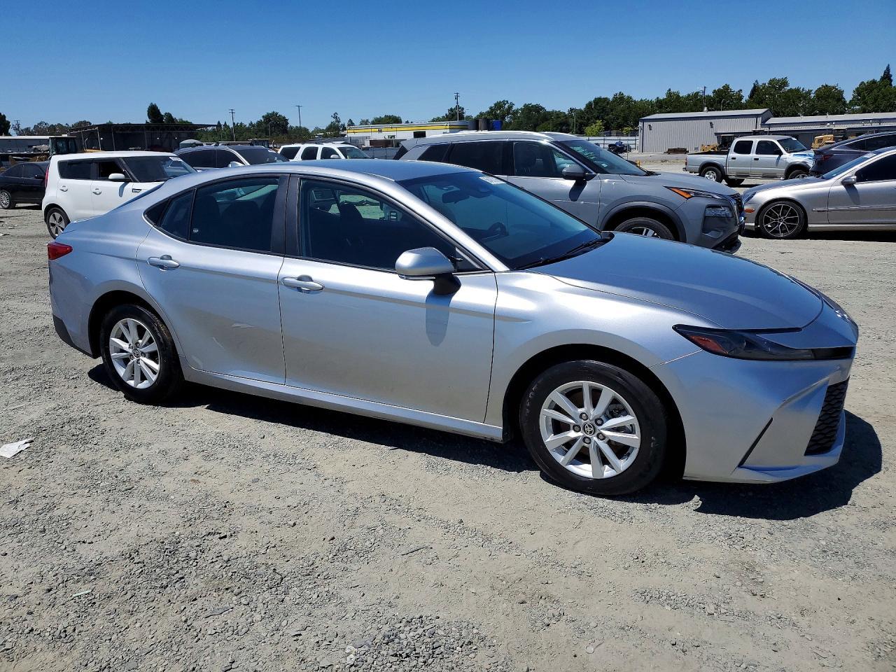 2025 Toyota Camry Le - Фото 4