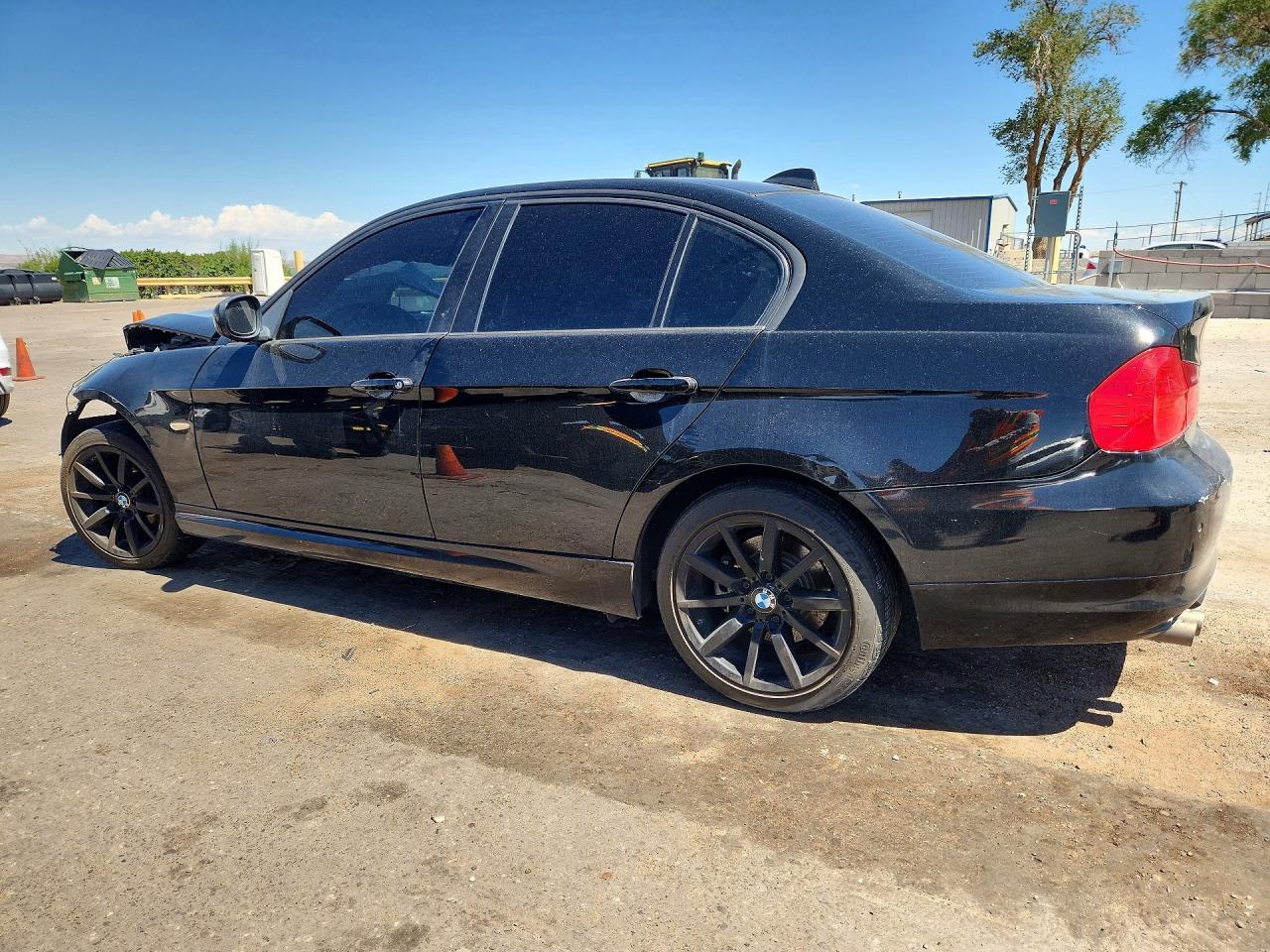 2011 BMW 328 I - Image 2