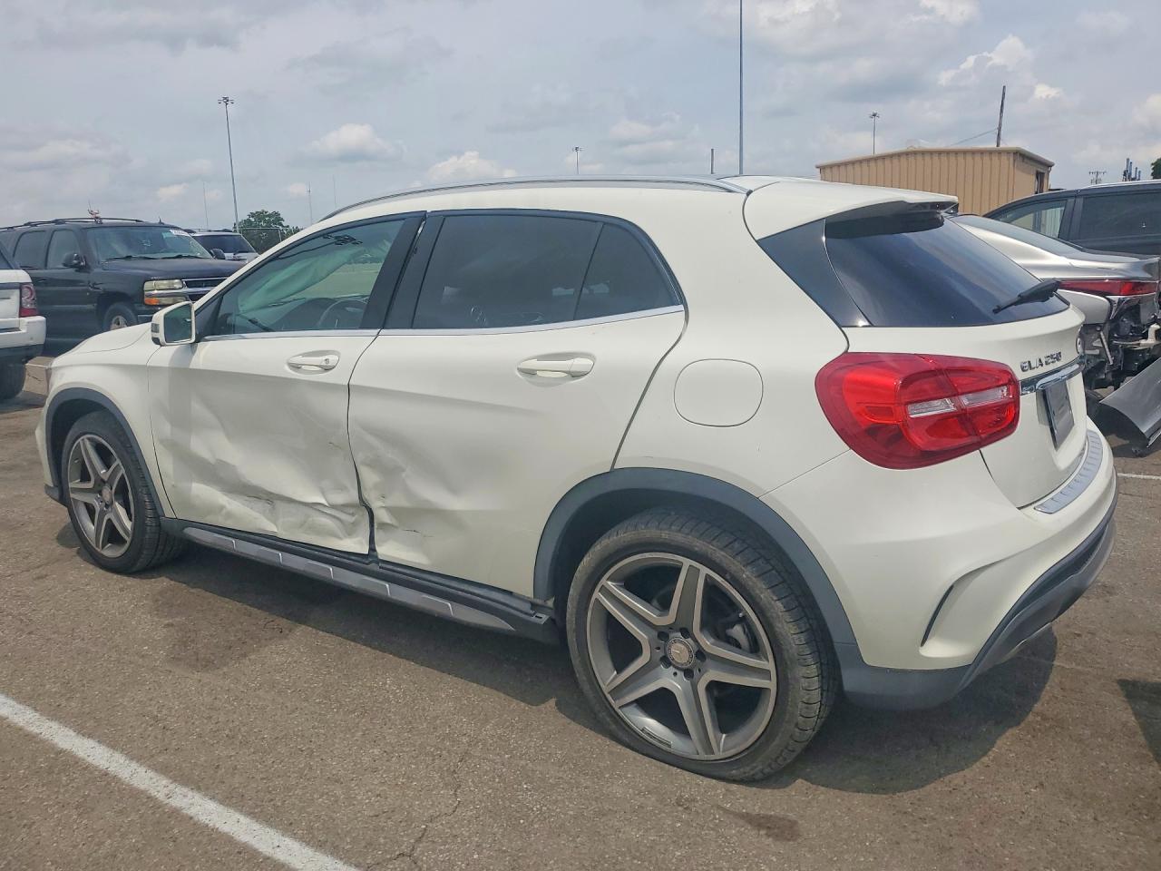 2015 Mercedes-Benz Gla 250 4Matic - Фото 2