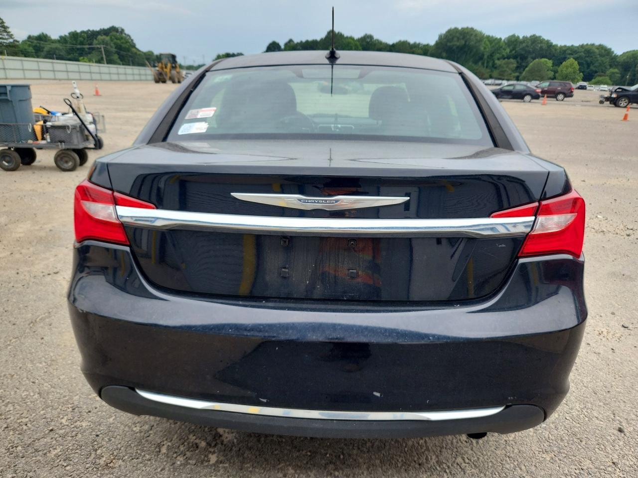 2013 Chrysler 200 Touring - Image 6