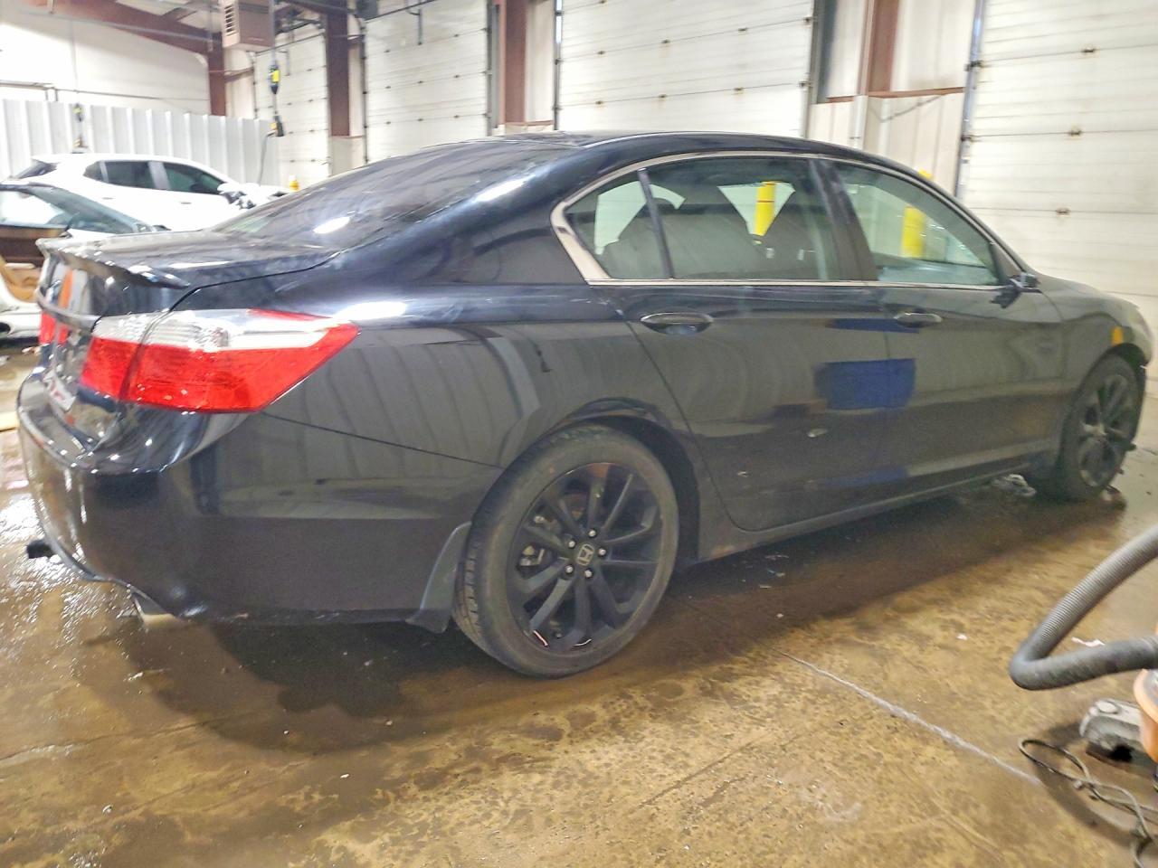 2014 Honda Accord Sport - Image 3