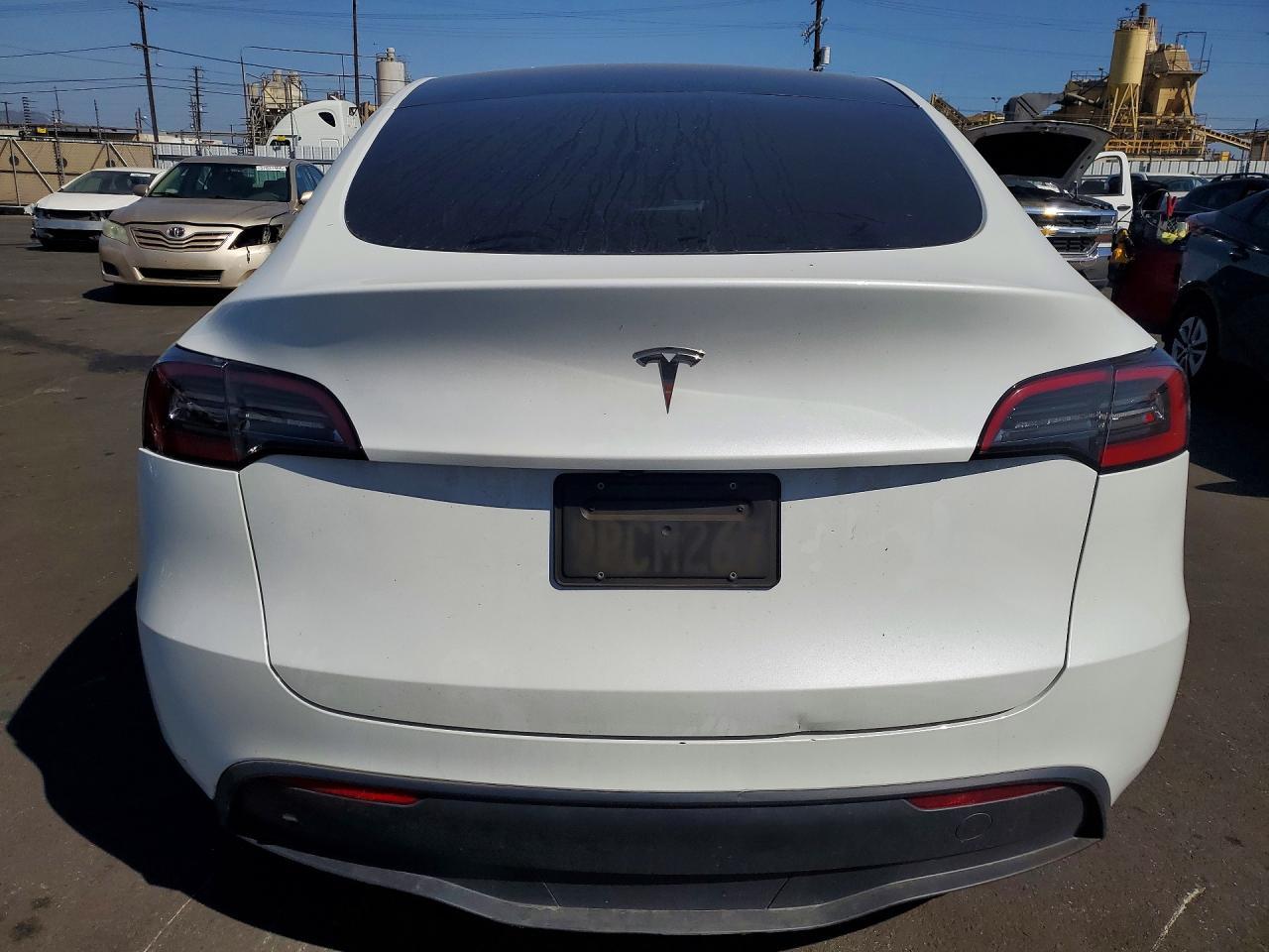 2024 Tesla Model Y - Фото 6