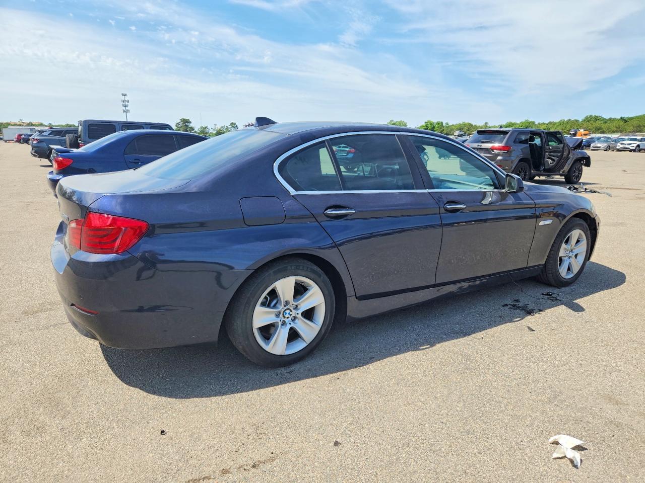 2013 BMW 528 - Фото 3