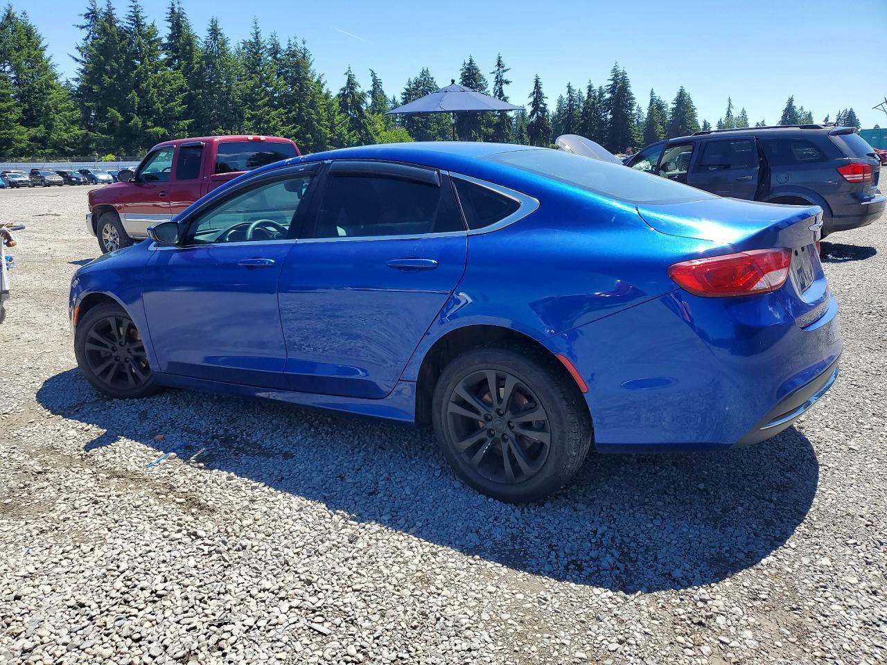2015 Chrysler 200 Limited - Фото 2