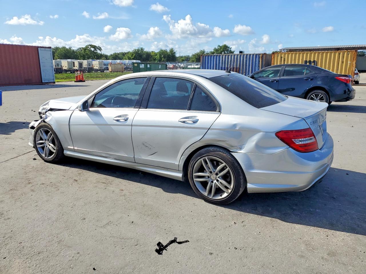 2014 Mercedes-Benz C 250 - Фото 2
