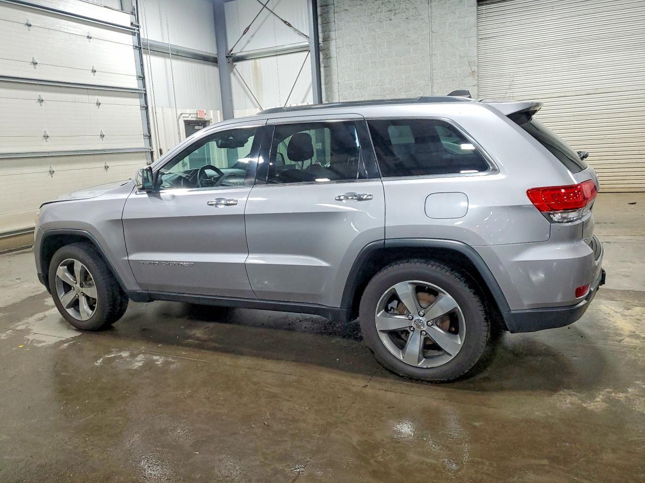 2014 Jeep Grand Cherokee Limited - Image 2