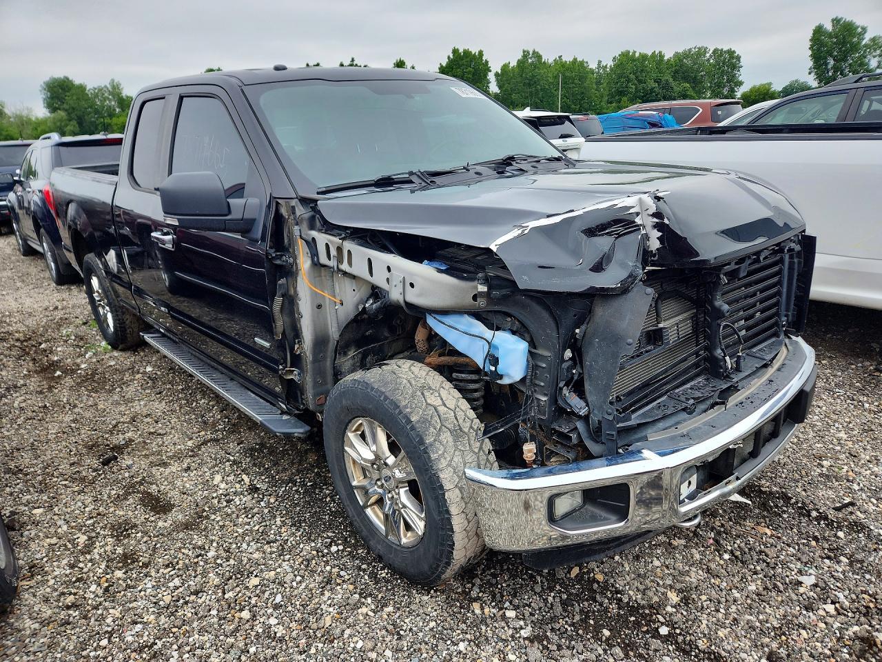 2015 Ford F150 Super Cab - Фото 4