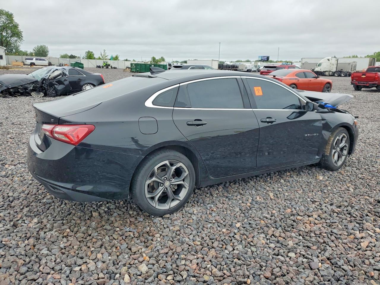2020 Chevrolet Malibu - Фото 3