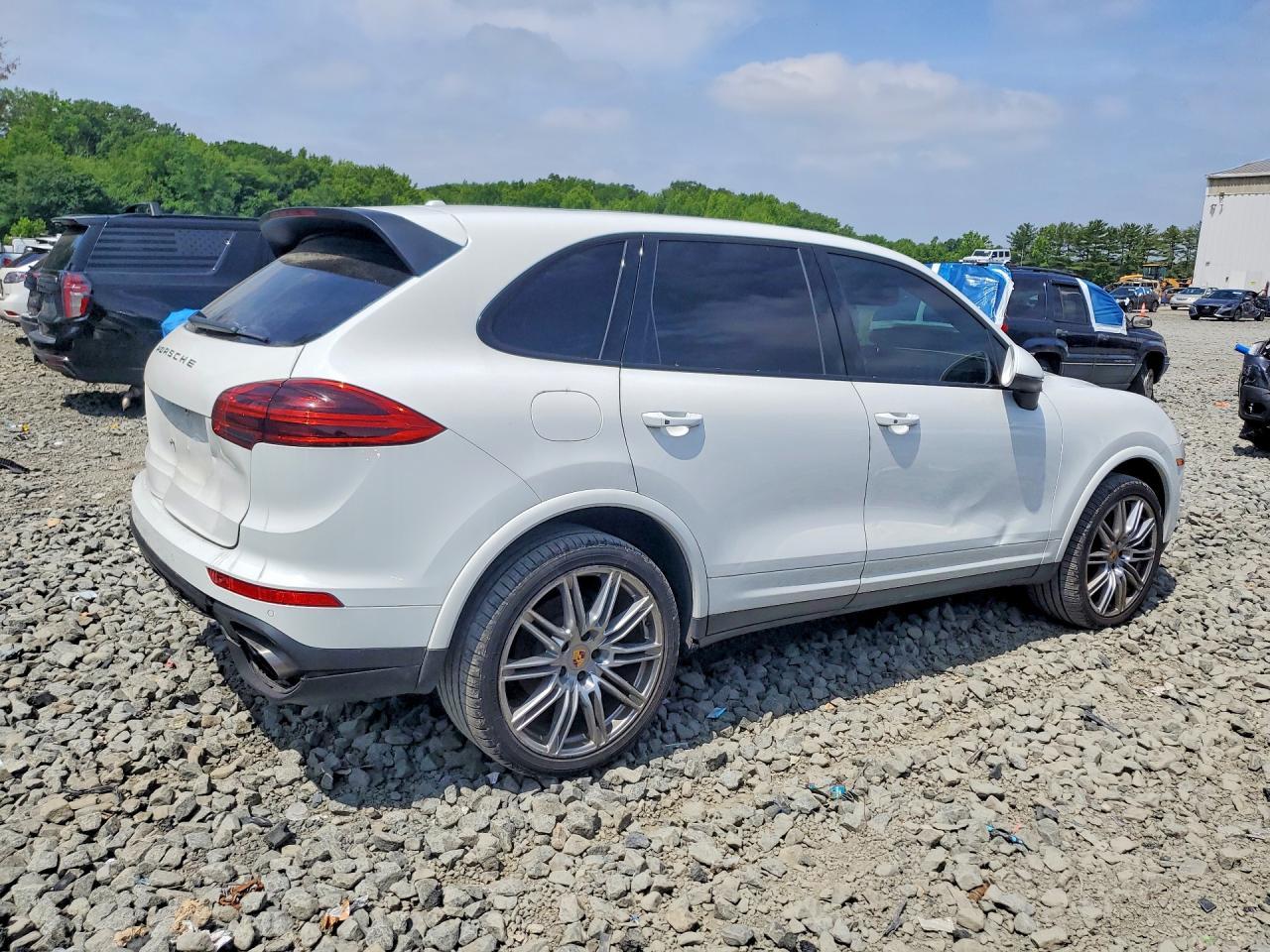 2017 Porsche Cayenne - Фото 3