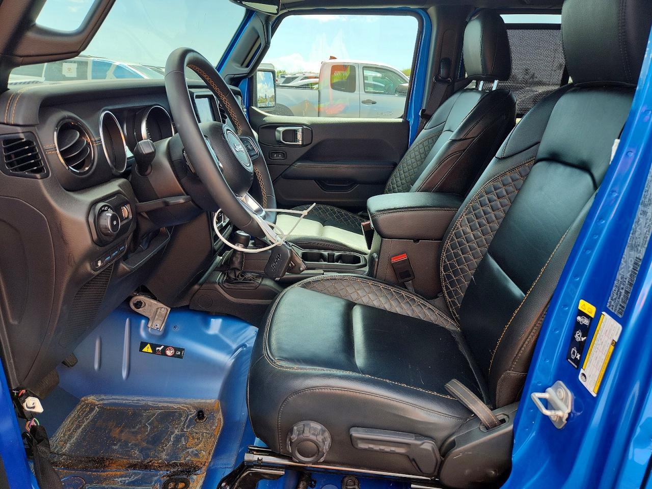 2023 Jeep Wrangler Sahara 4Xe - Фото 7