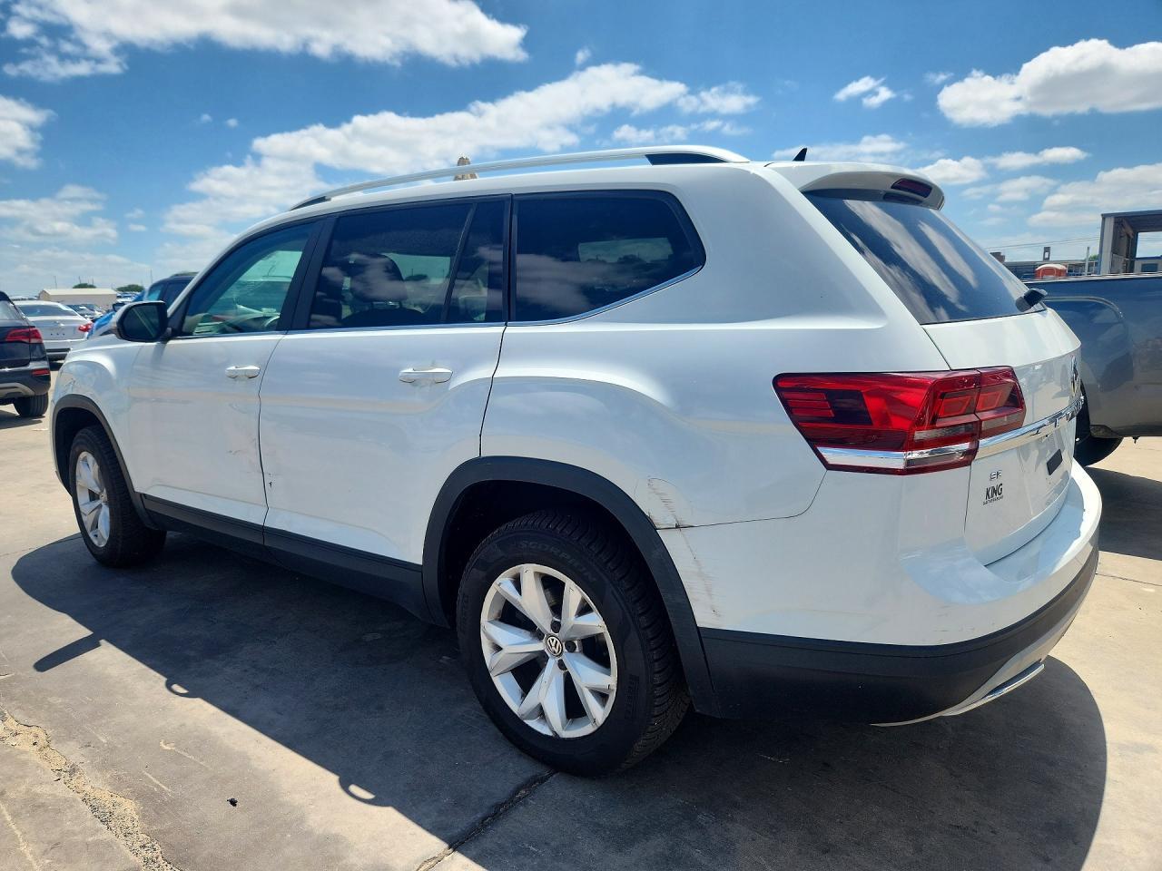 2022 Volkswagen Atlas Cross Sport Sel R-Line - Фото 2