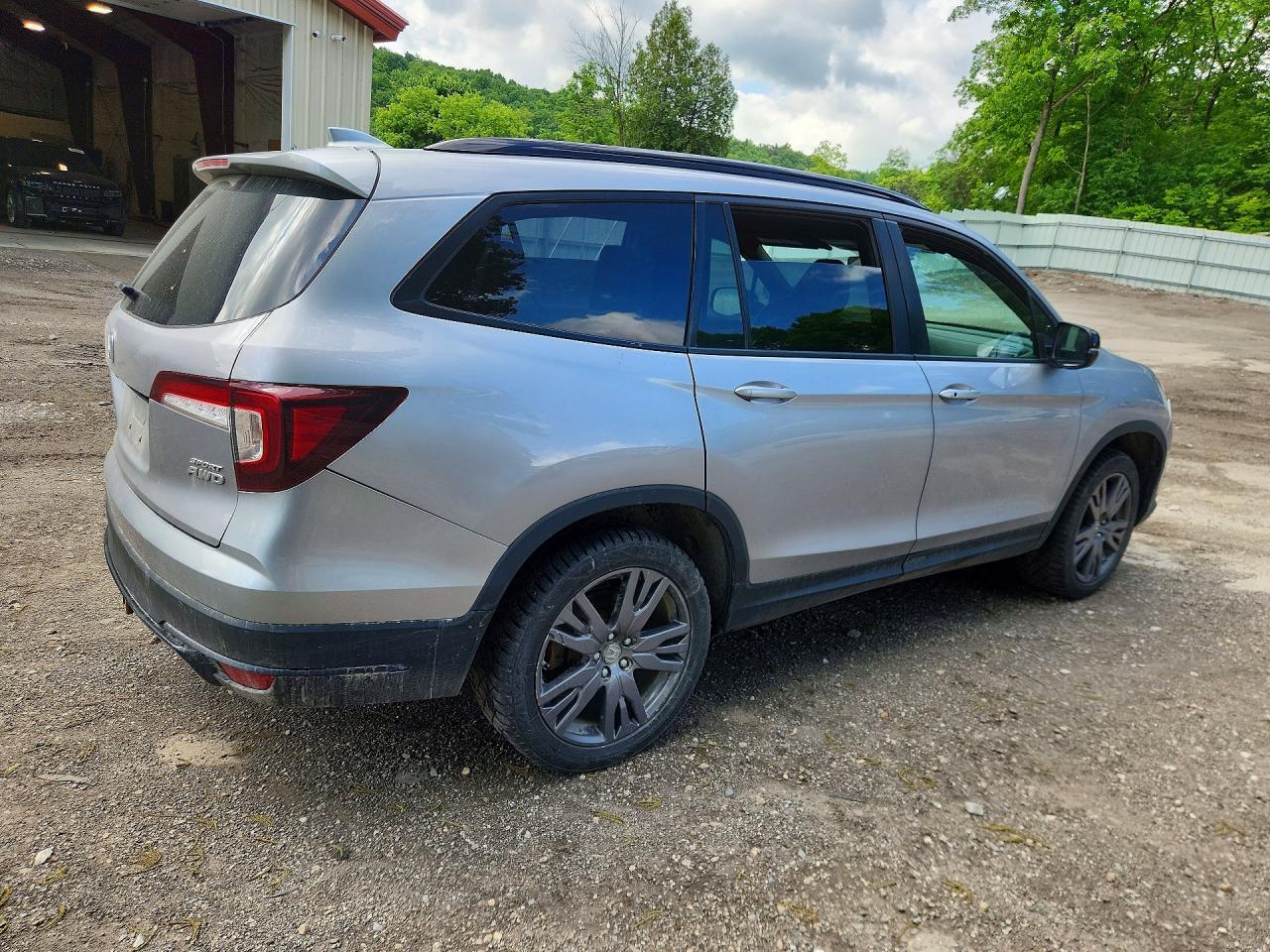 2022 Honda Pilot Sport - Image 3