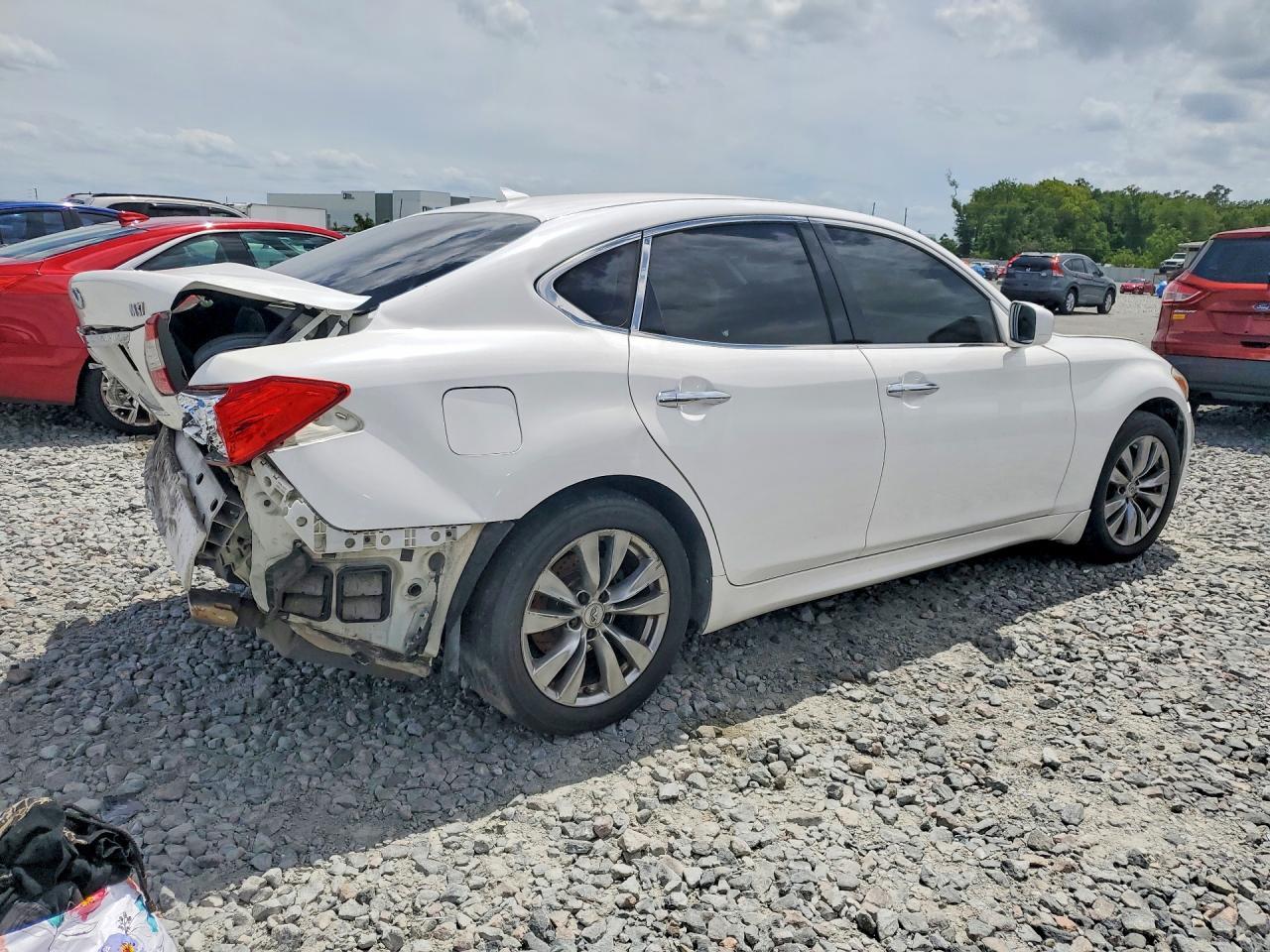 2011 Infiniti M37 Base - Фото 3
