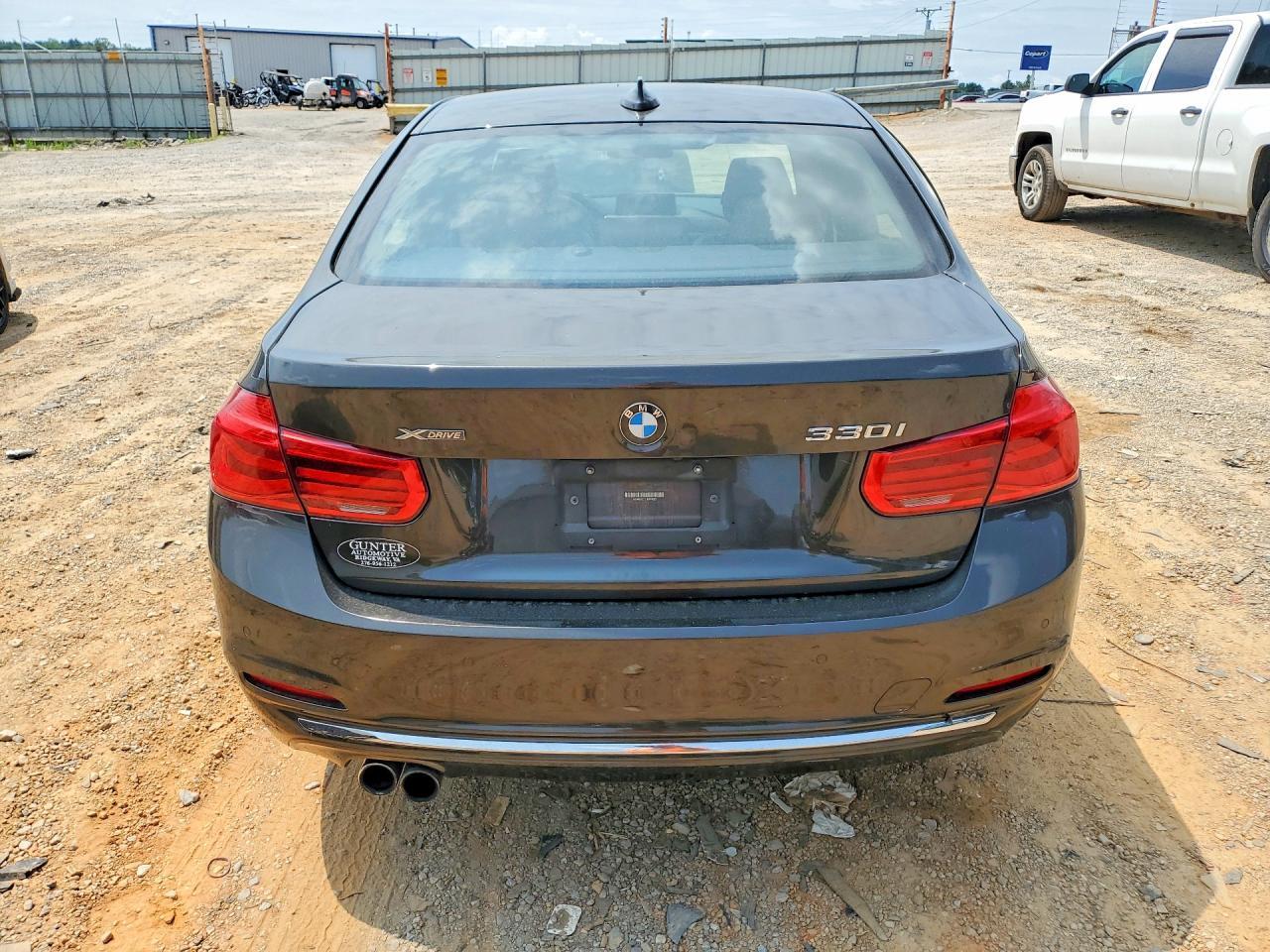 2017 BMW 330 Xi - Фото 6