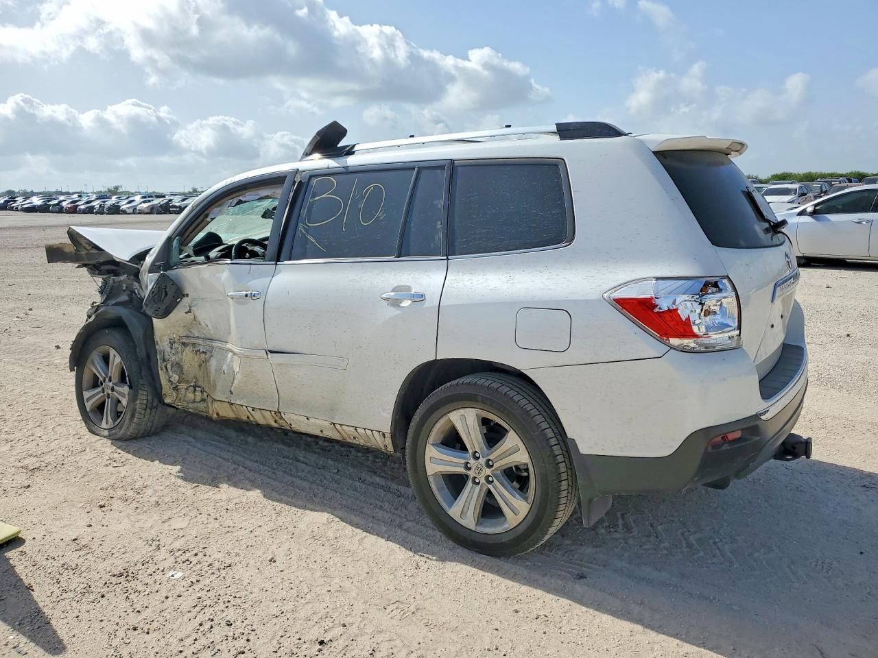 2013 Toyota Highlander Limited - Фото 2