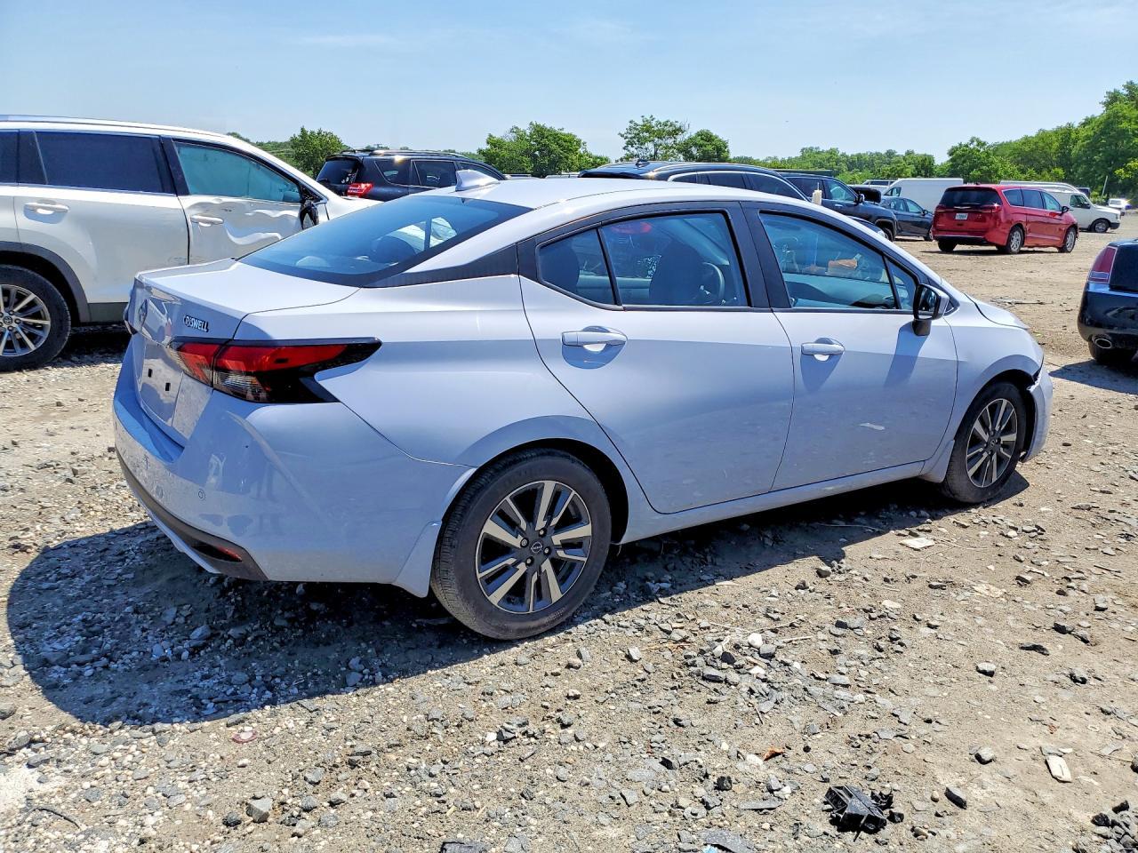 2025 Nissan Versa Sv - Фото 3