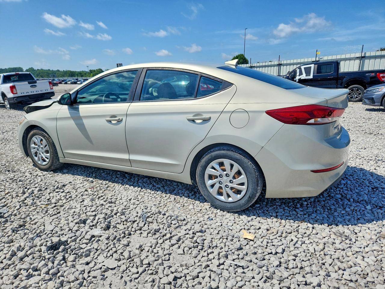 2017 Hyundai Elantra Se - Image 2