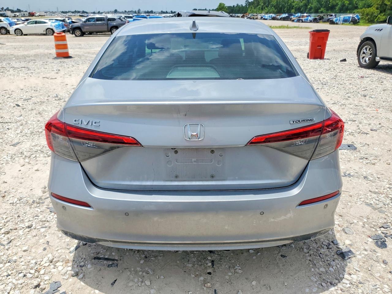 2022 Honda Civic Touring - Image 6