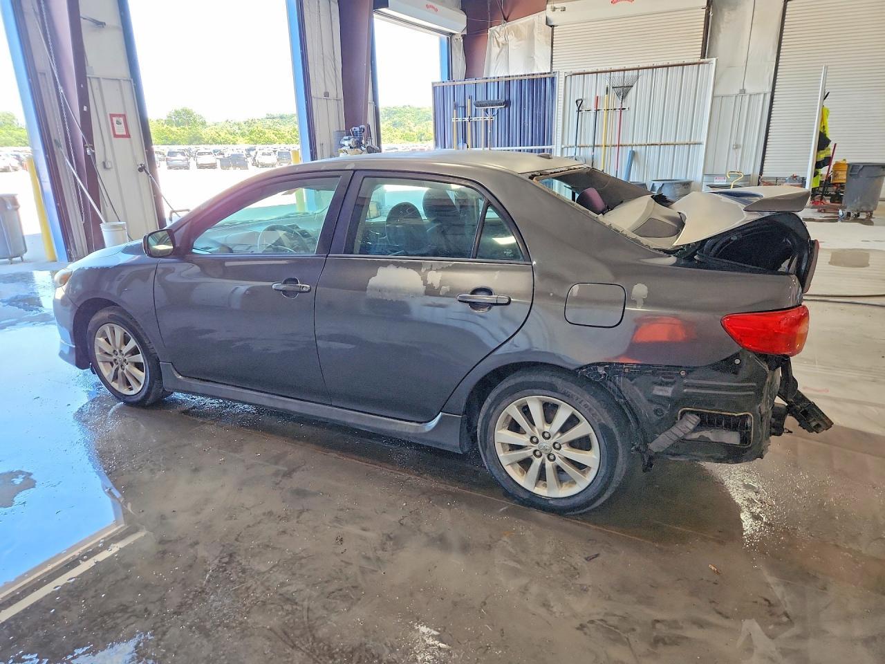 2009 Toyota Corolla S - Фото 2