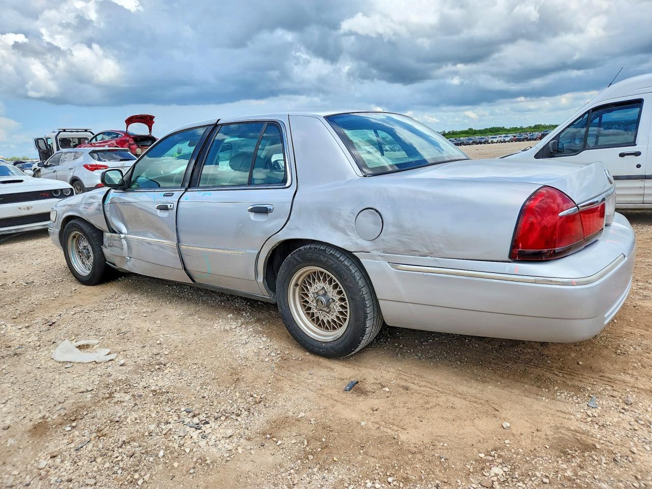 2001 Mercury Grand Marquis Ls - Фото 2