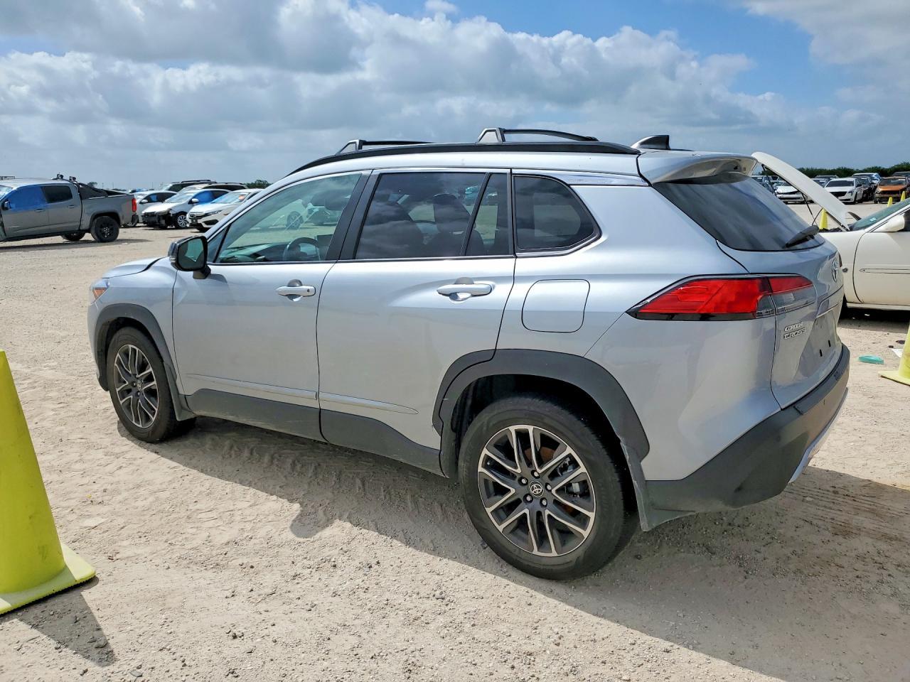 2026 Toyota Corolla Cross Xle - Image 2