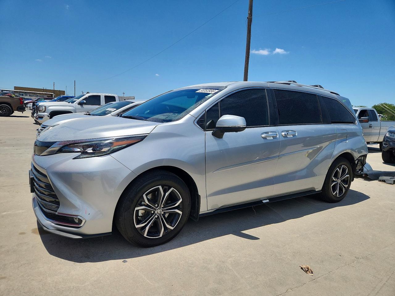 2025 Toyota Sienna Platinum 7-Passenger