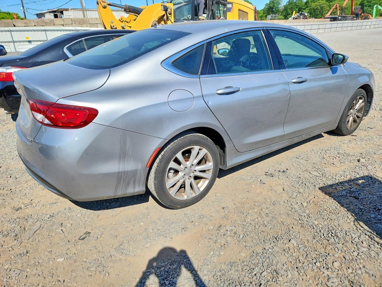 2016 Chrysler 200 Limited - Фото 3