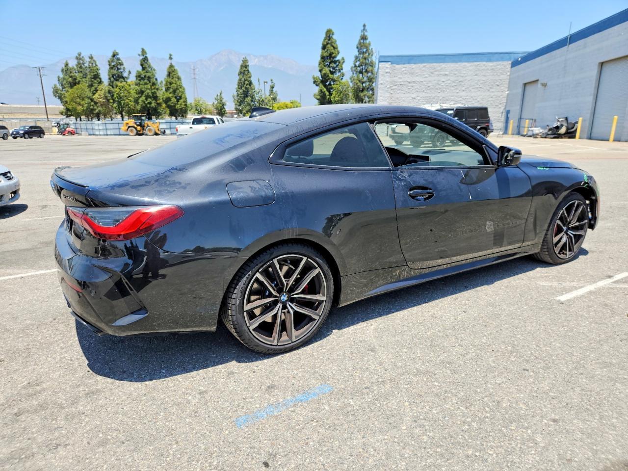 2022 BMW M4 - Image 3