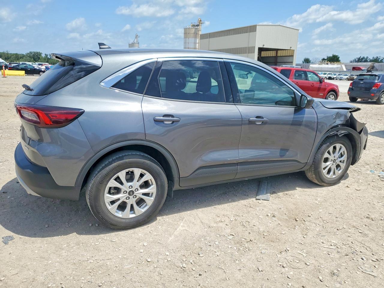 2023 Ford Escape Active - Image 3