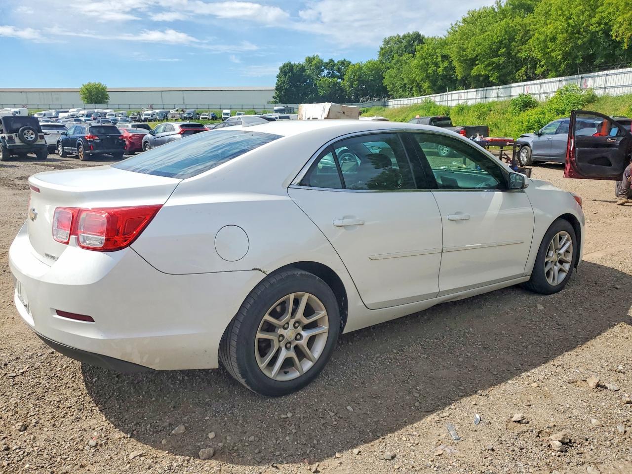 2015 Chevrolet Malibu 1Lt - Фото 3