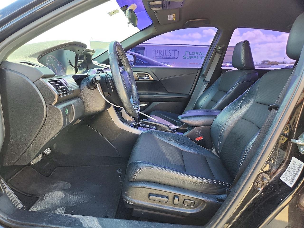 2017 Honda Accord Sport - Image 7