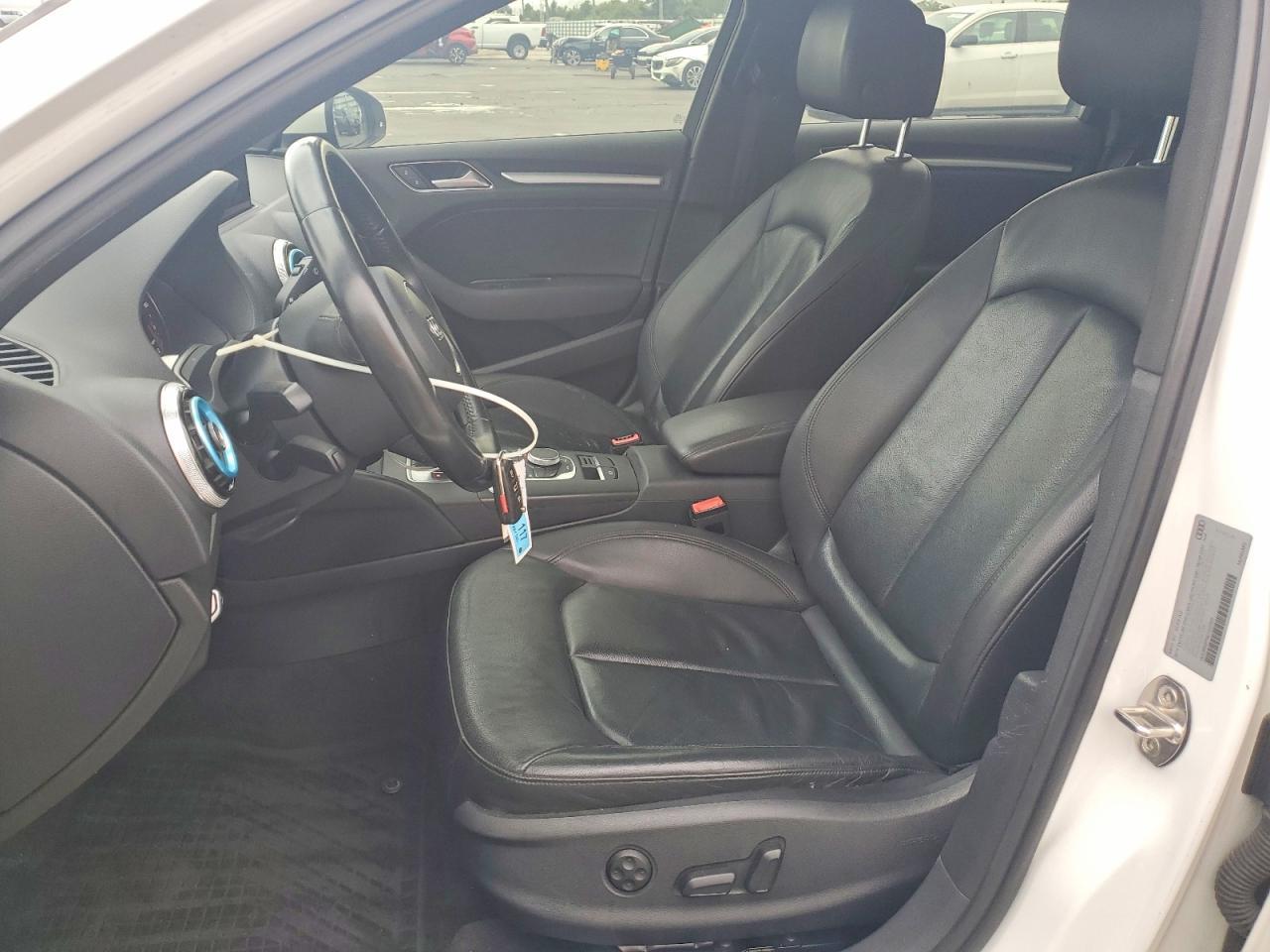 2016 Audi A3 Premium - Фото 7