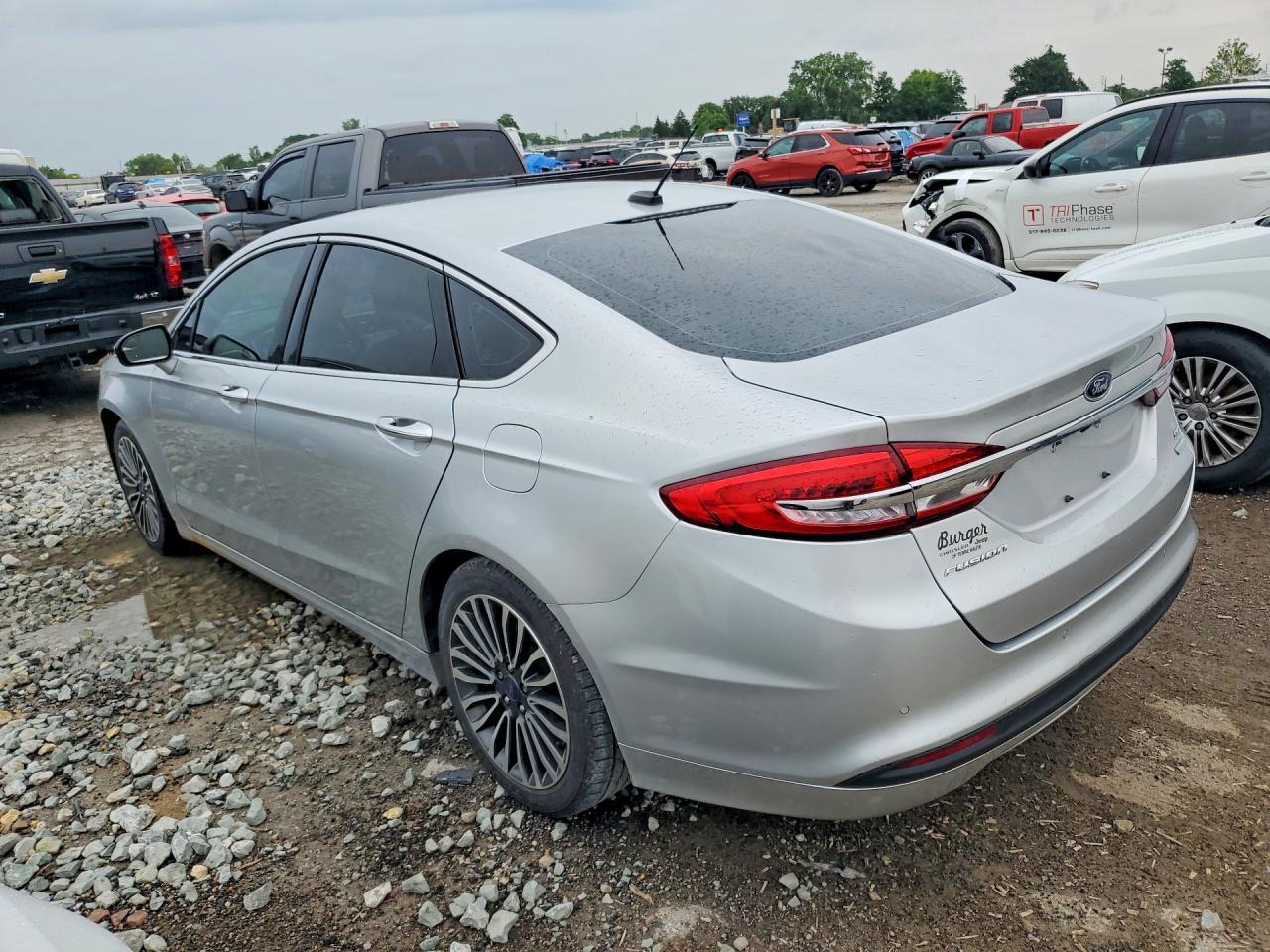 2017 Ford Fusion Se - Фото 2
