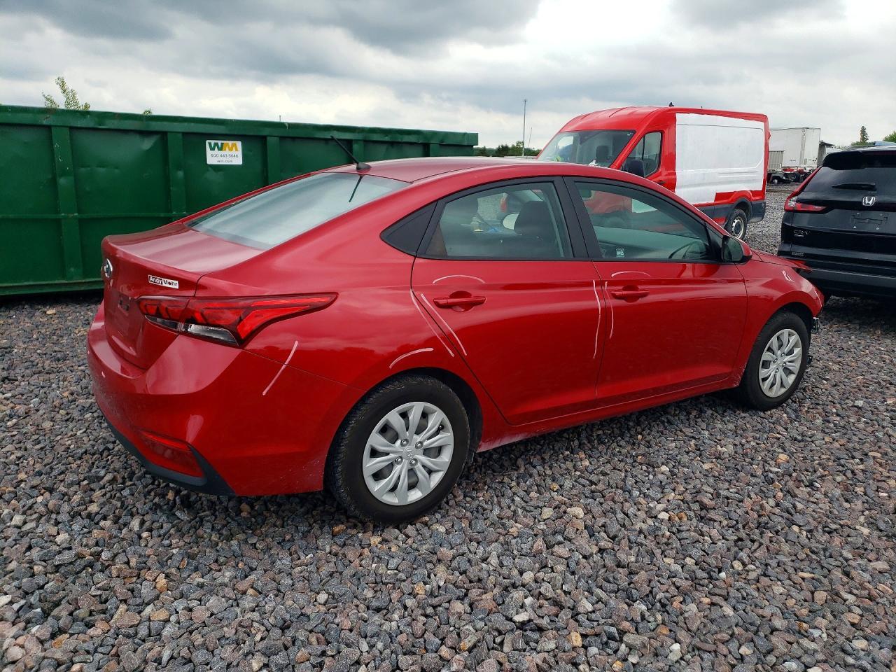 2021 Hyundai Accent Se - Фото 3