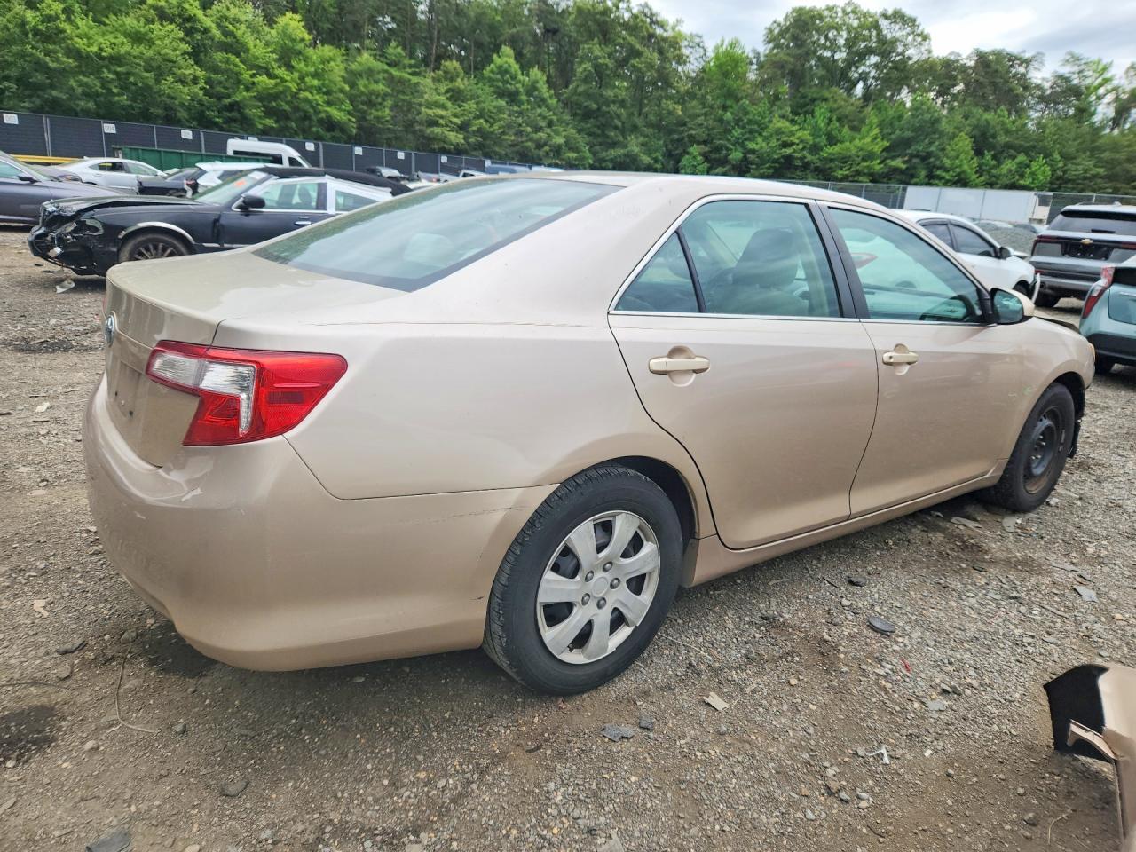 2012 Toyota Camry L - Image 3
