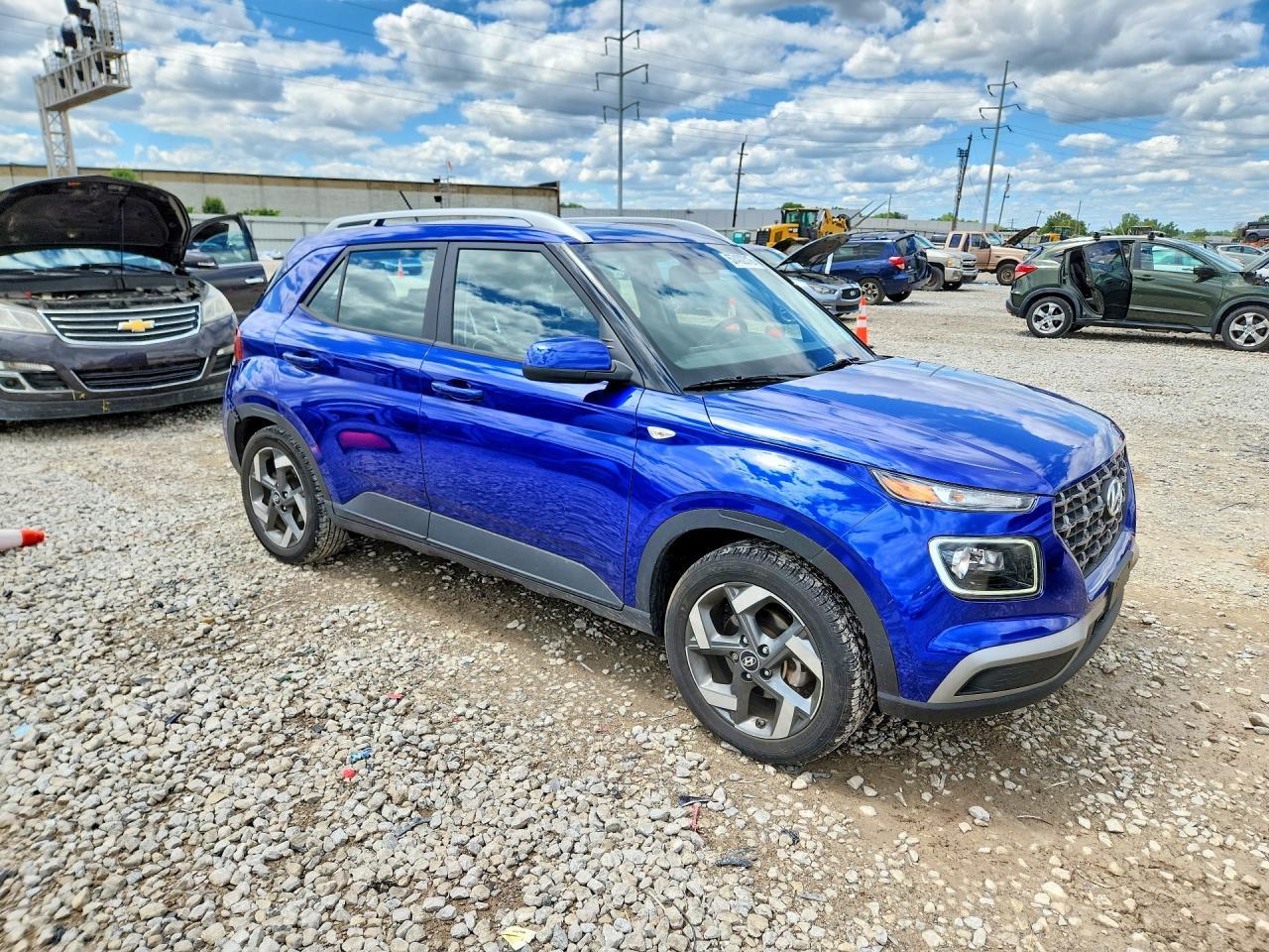 2024 Hyundai Venue Limited - Image 4