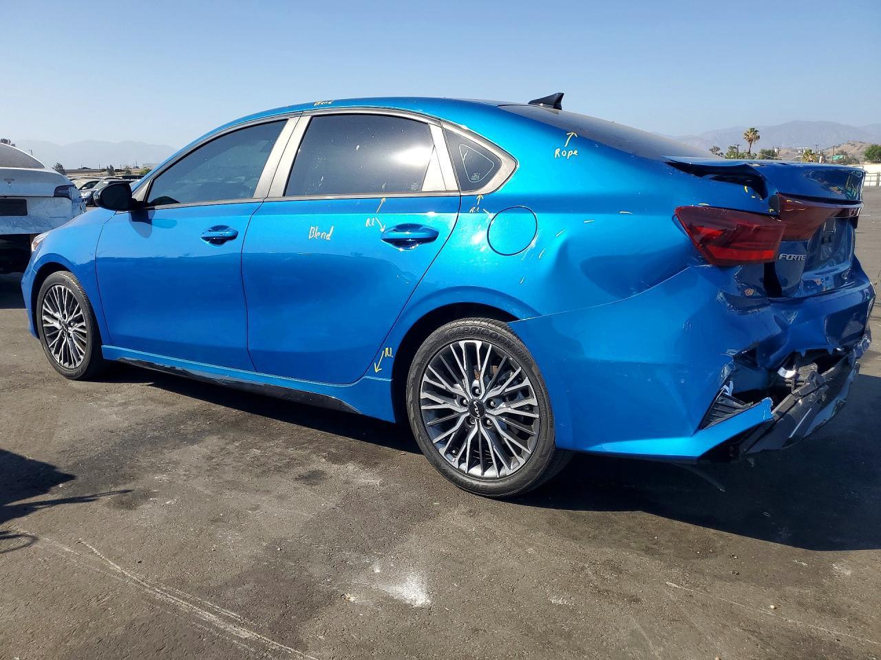 2023 Kia Forte Gt Line - Image 2