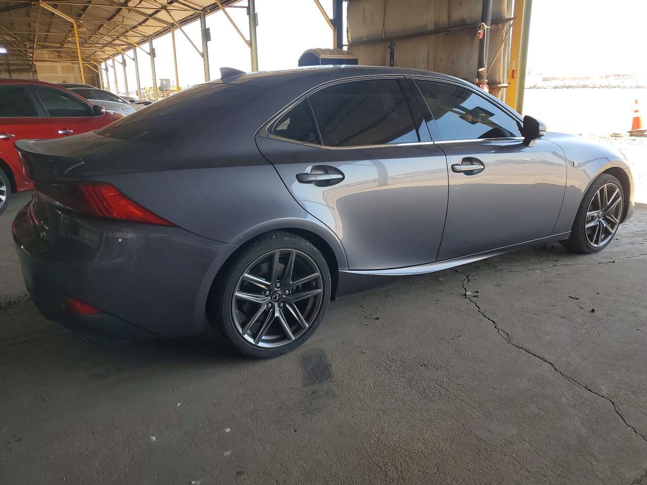 2018 Lexus Is 300 - Фото 3