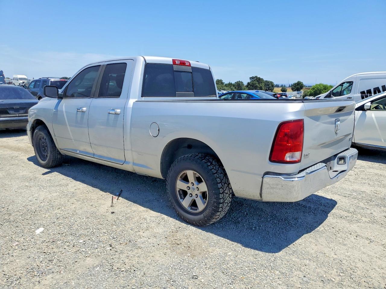 2010 Dodge Ram 1500 - Фото 2