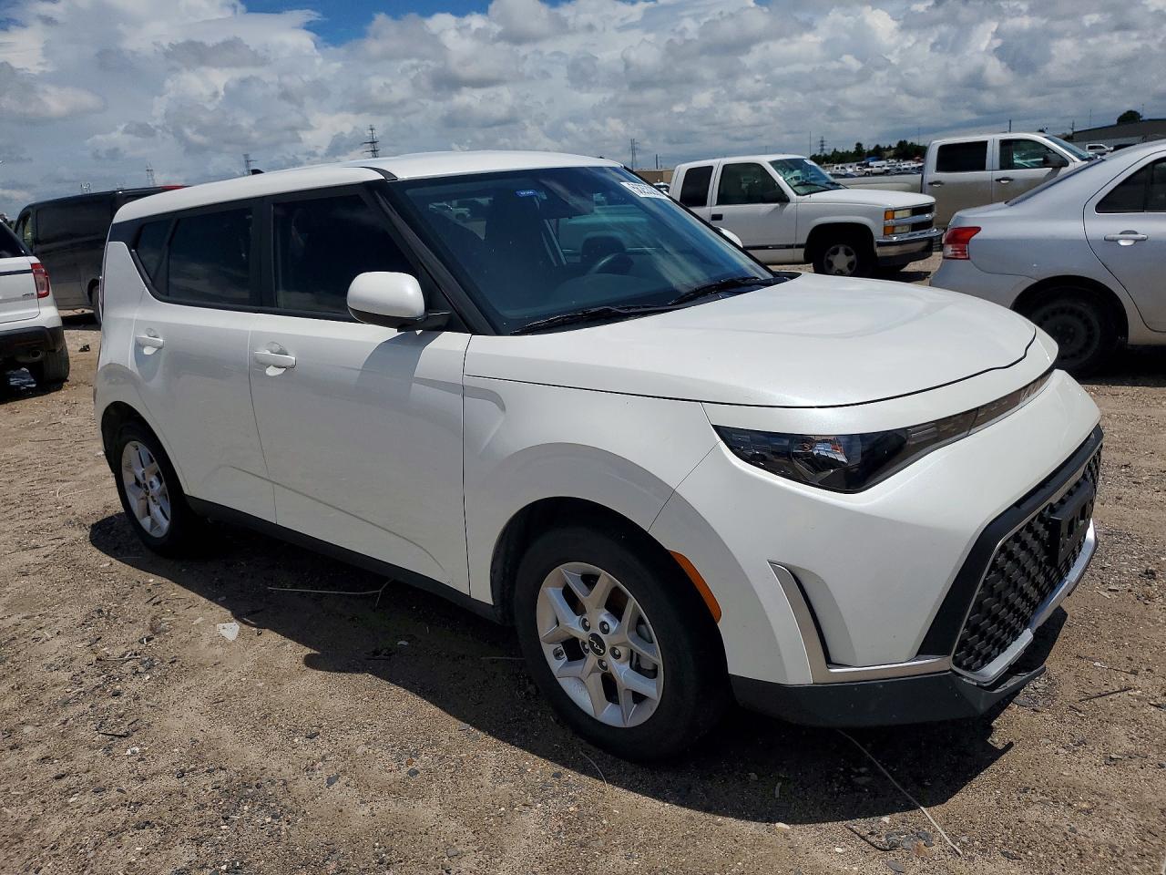 2025 Kia Soul Lx - Image 4