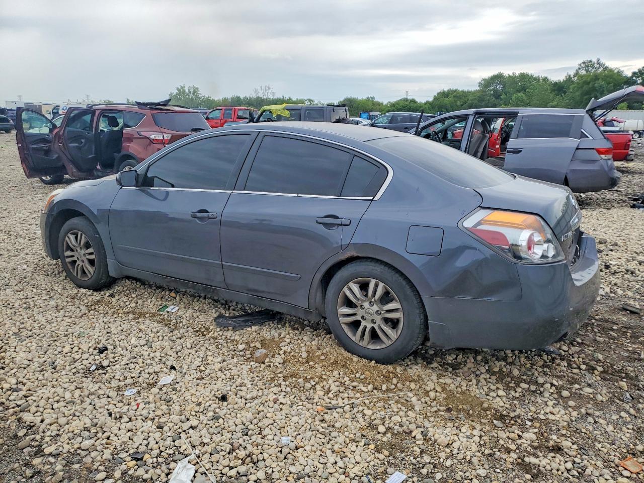 2012 Nissan Altima 2.5 - Image 2