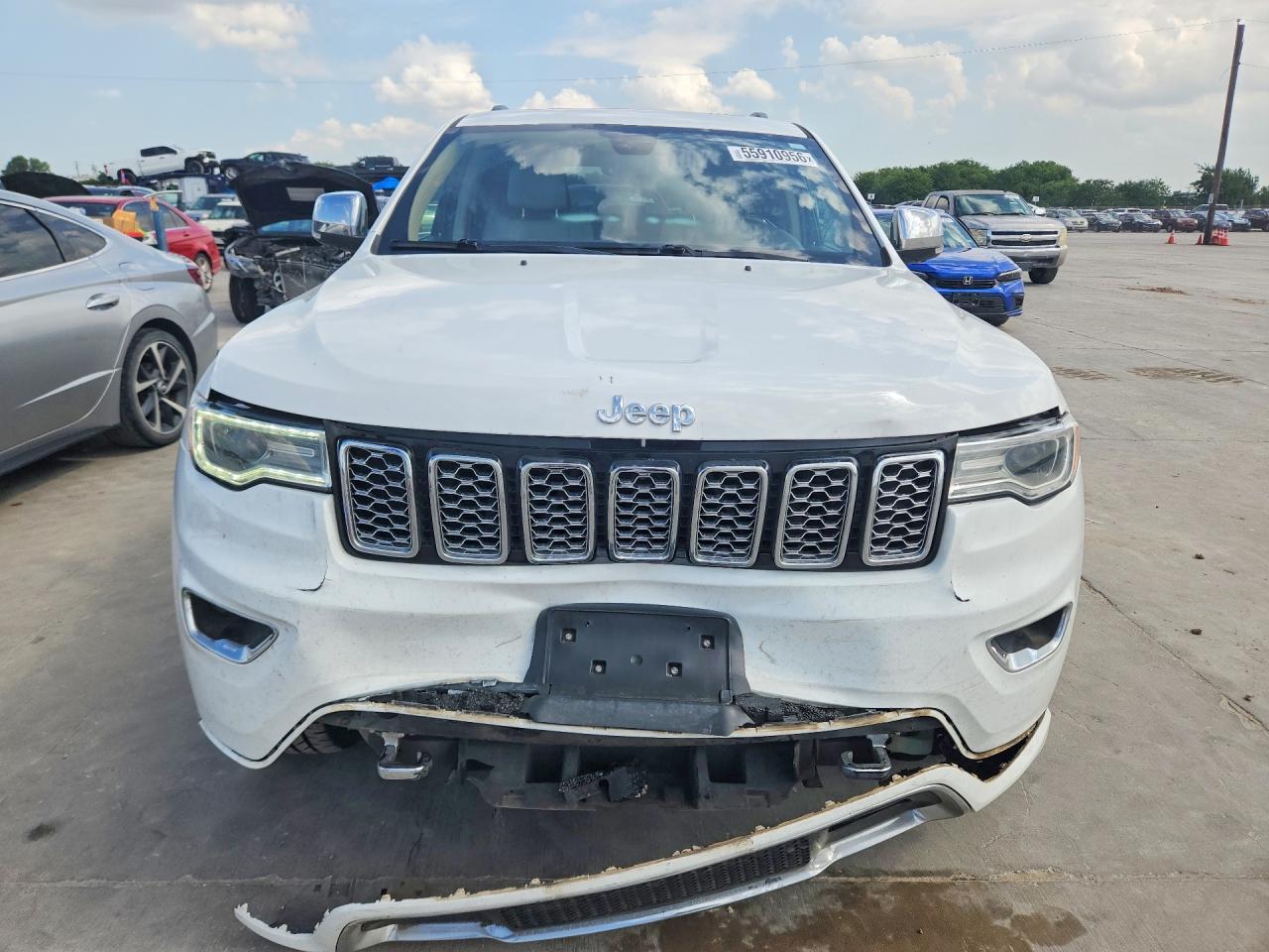 2018 Jeep Grand Cherokee Overland - Image 5