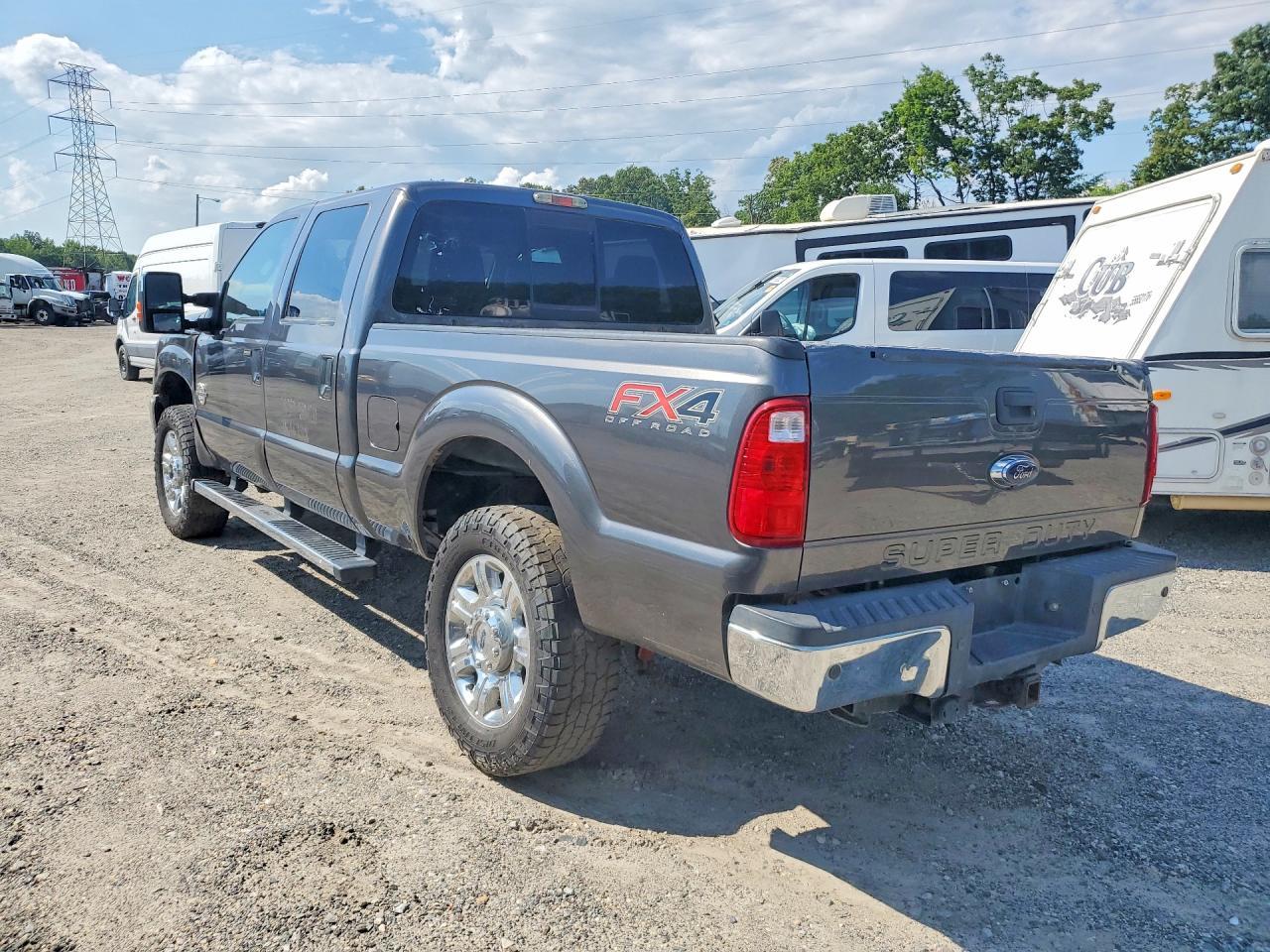 2016 Ford F350 Super Duty - Фото 2