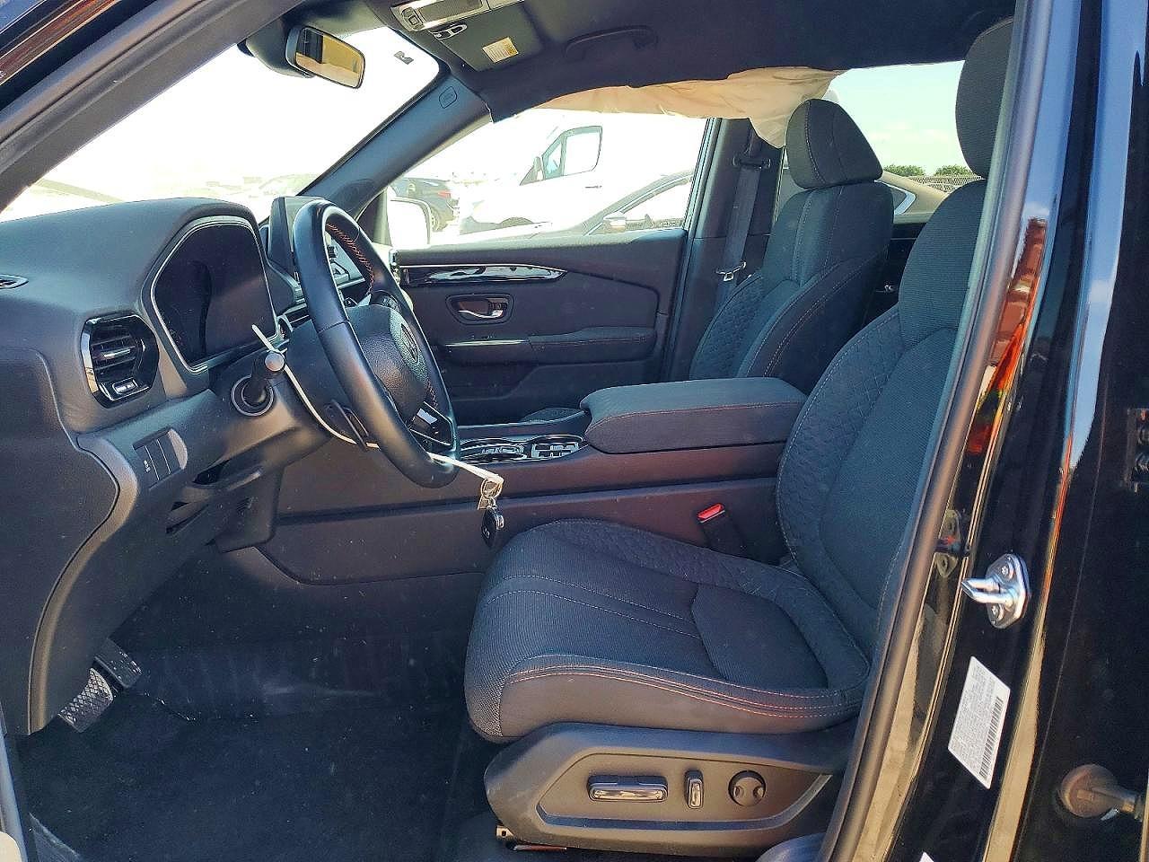2025 Honda Pilot Sport - Image 7