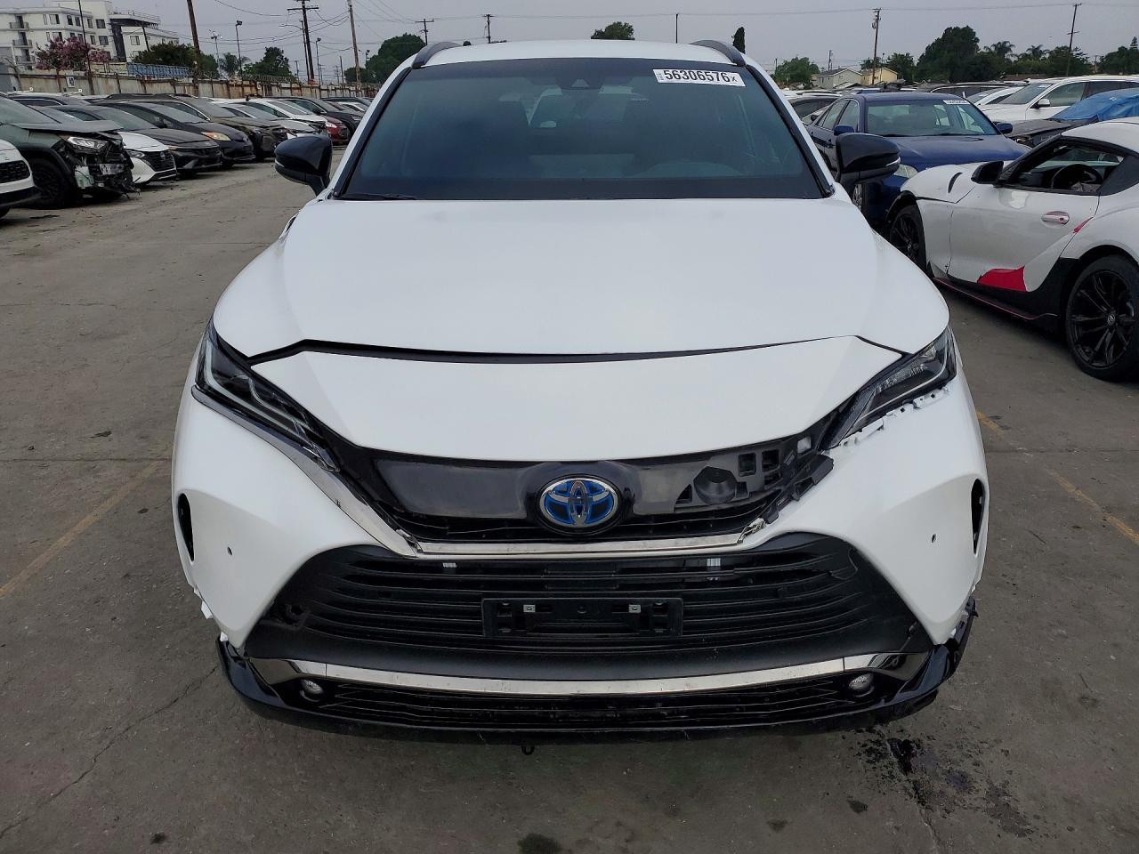 2024 Toyota Venza Nightshade Edition - Image 5