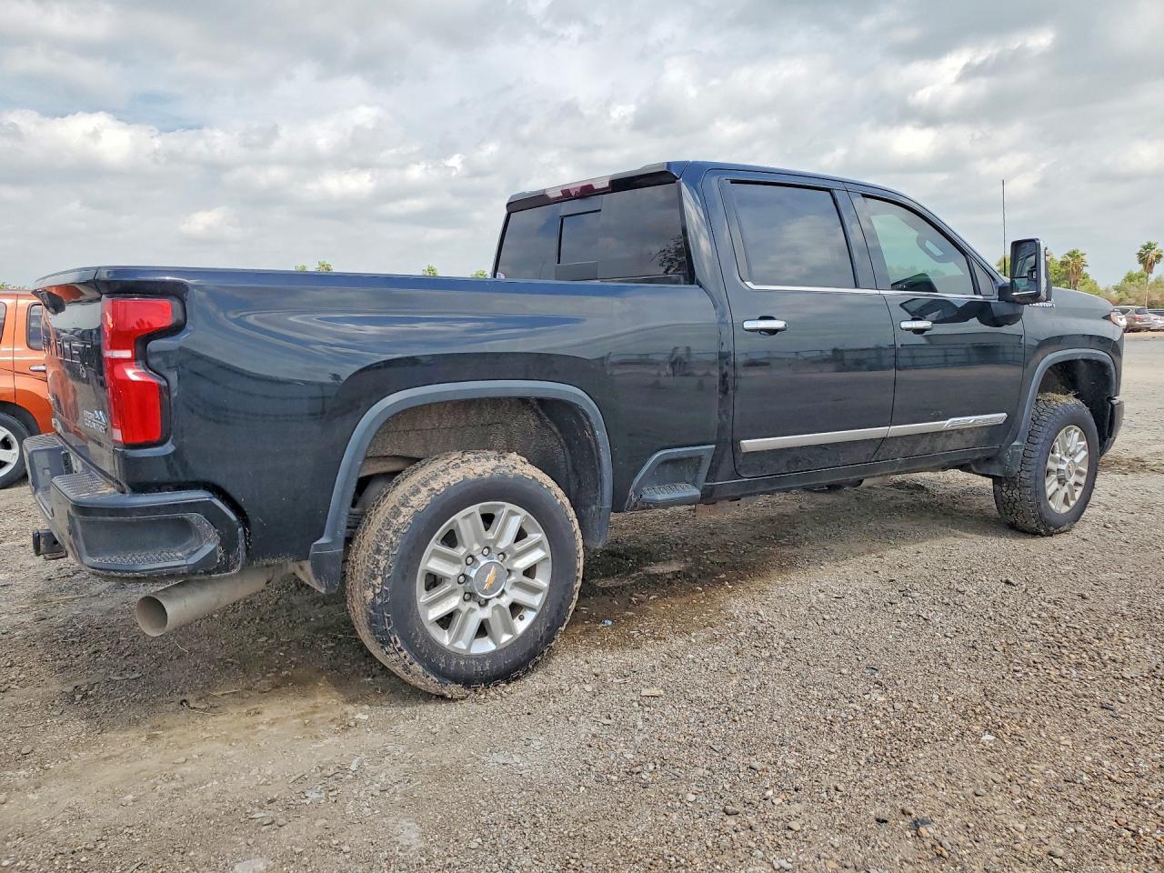 2024 Chevrolet Silverado K2500 High Country - Image 3