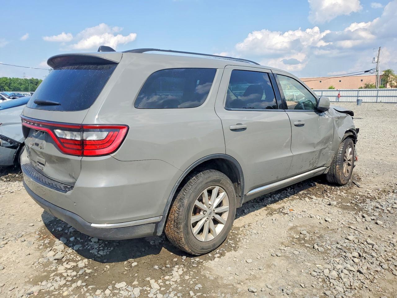 2022 Dodge Durango Sxt - Image 3