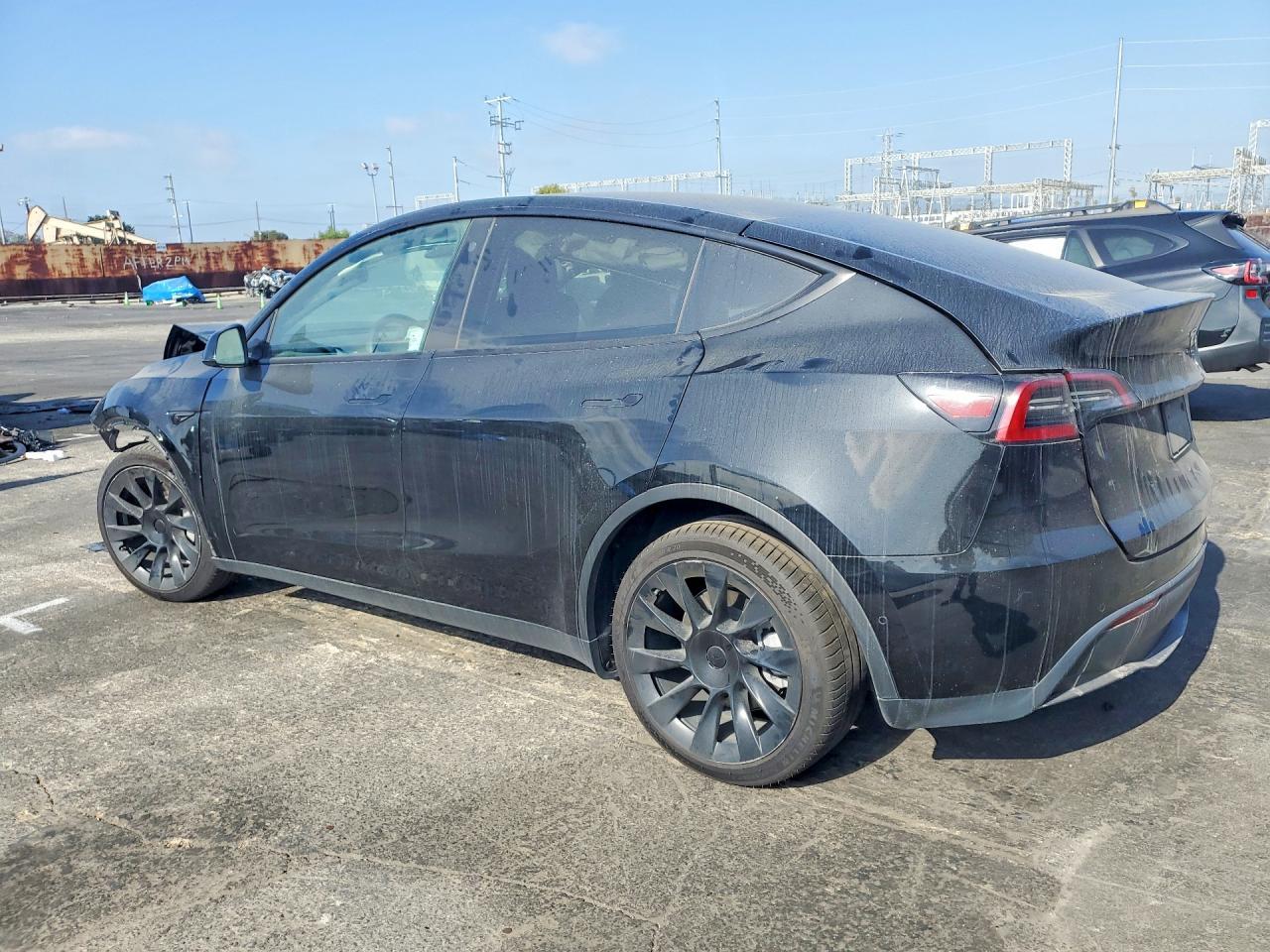 2022 Tesla Model Y - Фото 2