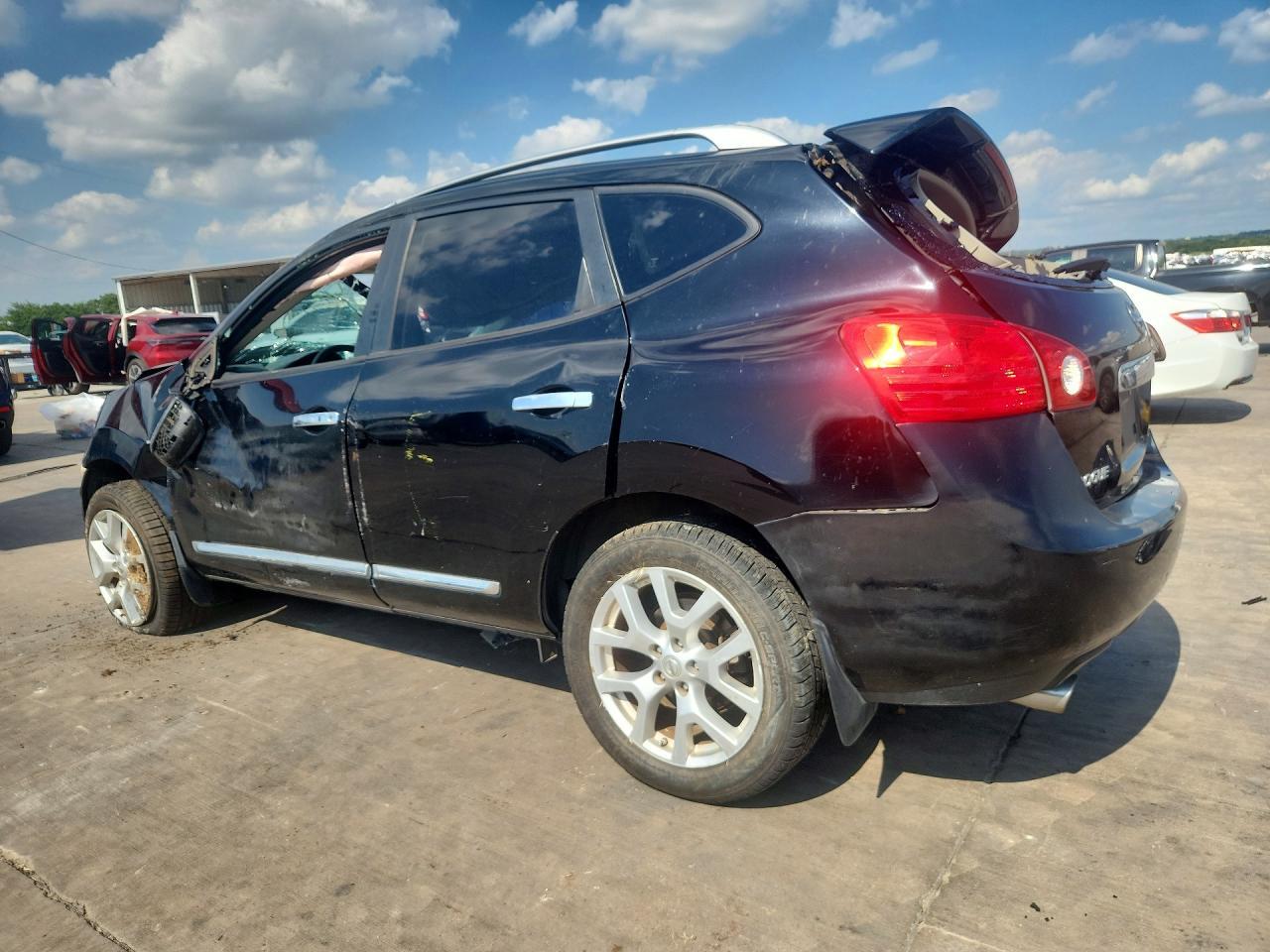 2011 Nissan Rogue - Фото 2